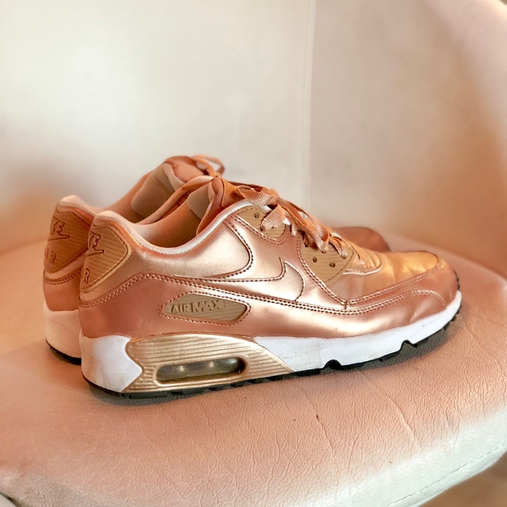 Nike Airmax 90 - Rosegold (size 6.5Y)